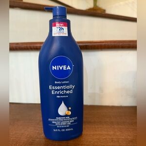 NWT Nivea Essentially Enriched Body Lotion with pump